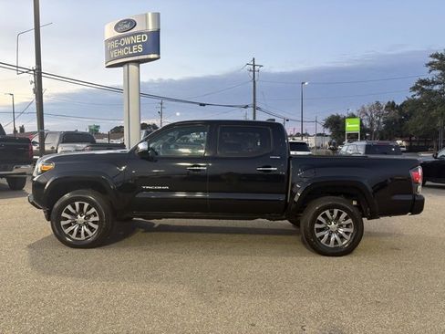 Used 2023 Toyota Tacoma Limited image 5