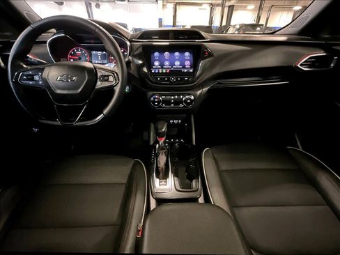 Used 2023 Chevrolet TrailBlazer RS w/ Sun and Liftgate Package image 22