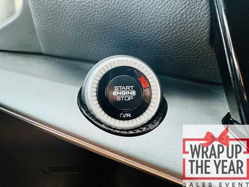 Used 2024 Jeep Wagoneer Series II image 21