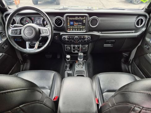 Used 2021 Jeep Wrangler Unlimited Sahara w/ Cold Weather Group AWD/4WD image 21