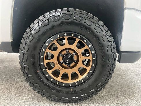 Used 2018 Chevrolet Silverado 1500 LT w/ All Star Edition image 26