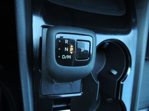 Used 2023 Nissan Rogue SV FWD image 24