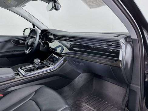 Used 2023 Audi Q7 3.0T Premium Plus image 32