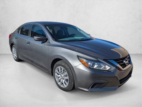 Used 2016 Nissan Altima 2.5 S w/ Power Driver Seat Package image 3
