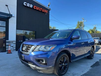 Used 2018 Nissan Pathfinder SV
