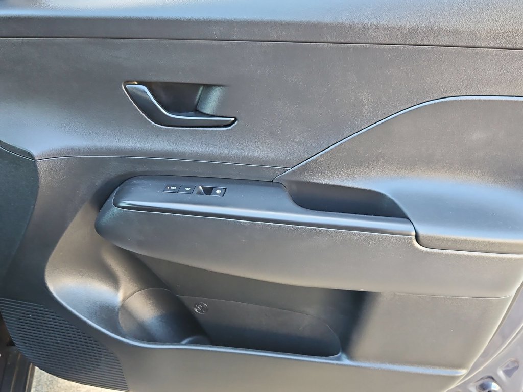 Used 2026 Hyundai Kona SEL Sport FWD image 30