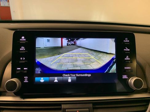 Used 2022 Honda Accord Sport image 38