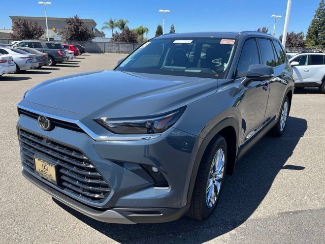 Used 2026 Toyota Grand Highlander AWD image 1