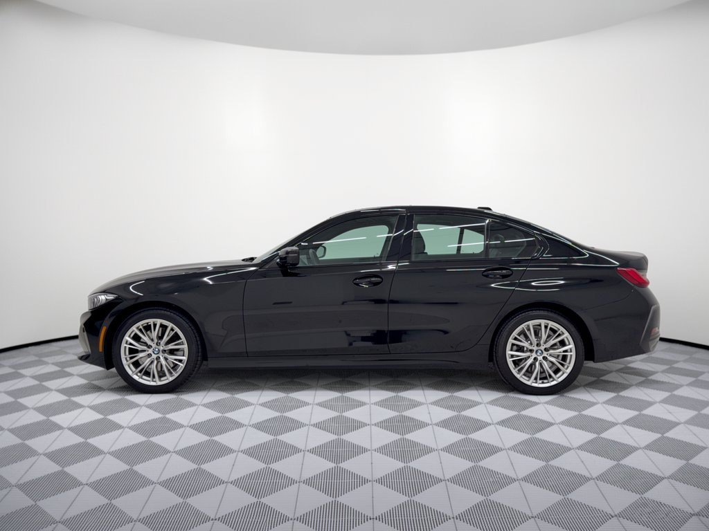 Used 2023 BMW 330i Sedan RWD image 2