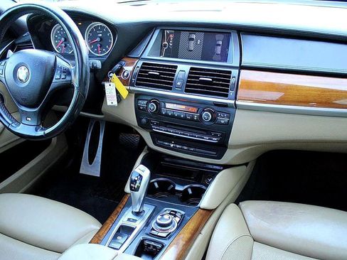 Used 2012 BMW X5 M image 20