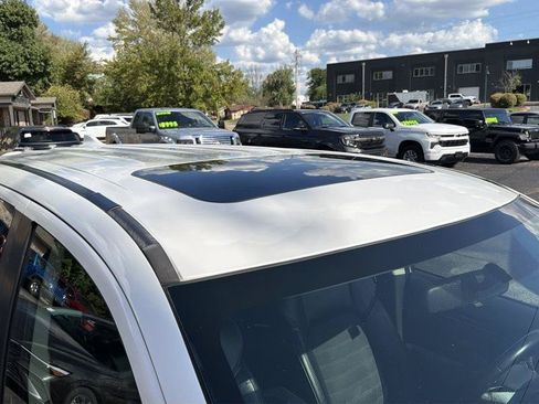 Used 2019 Mitsubishi Outlander SEL AWD/4WD image 4