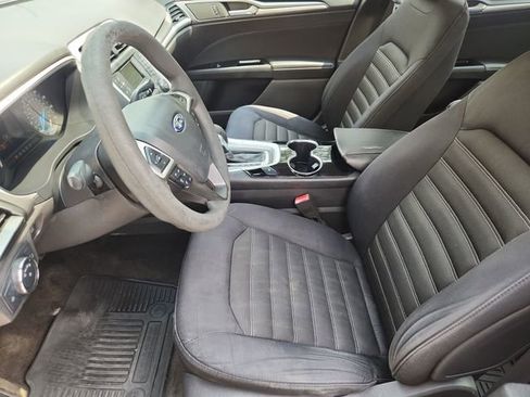 Used 2014 Ford Fusion SE FWD image 16