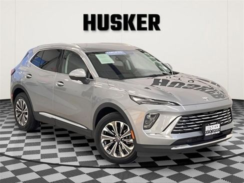 Certified 2025 Buick Envision Preferred image 1