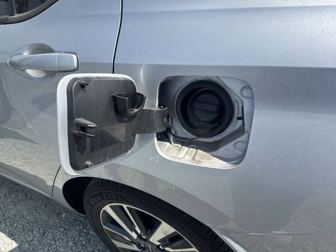 Used 2024 Nissan Versa SV image 9