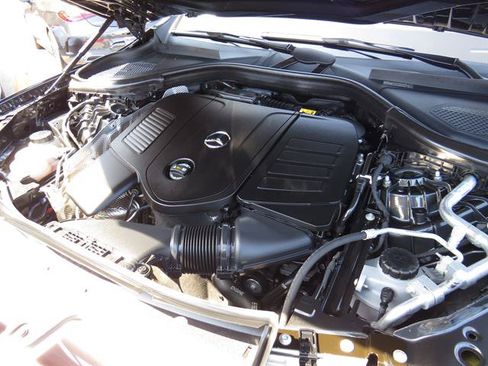 Used 2024 Mercedes-Benz GLC 300 4MATIC image 7