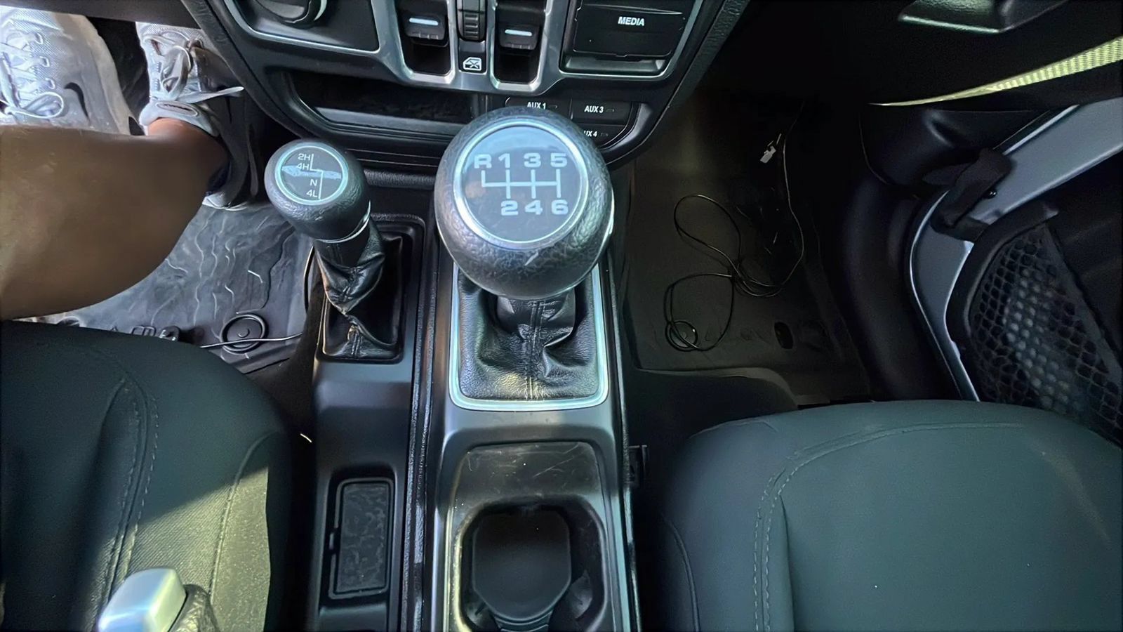 Used 2018 Jeep Wrangler Unlimited Sport S AWD/4WD image 15