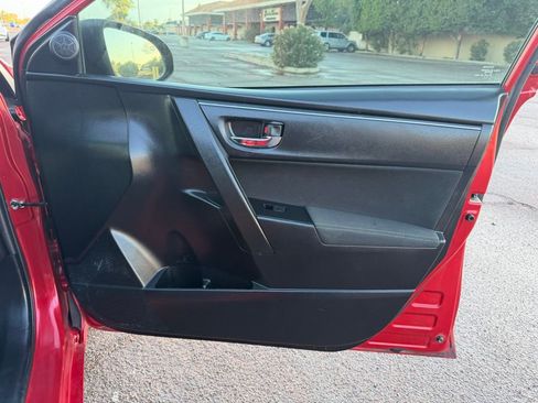 Used 2019 Toyota Corolla LE image 19