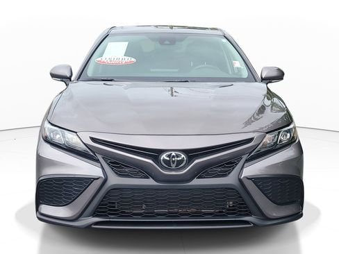 Used 2024 Toyota Camry SE w/ Cold Weather Package image 3