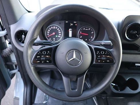Used 2024 Mercedes-Benz Sprinter 2500 image 23
