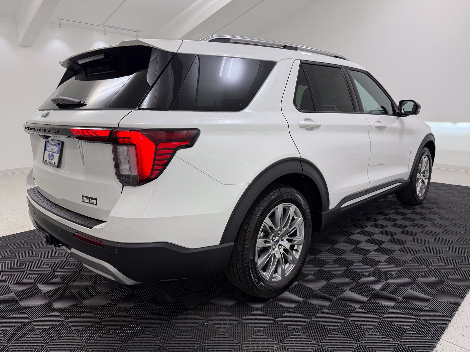 New 2026 Ford Explorer Platinum RWD image 8