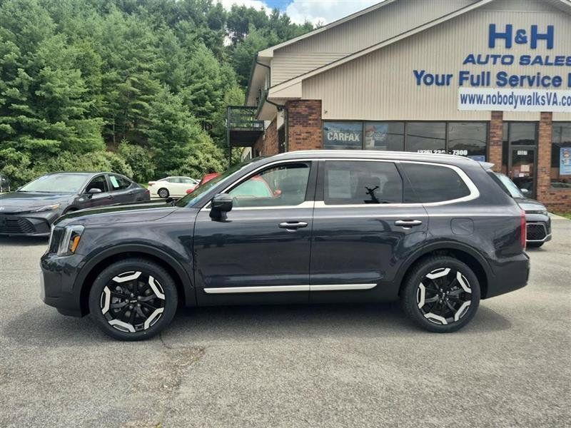 Used 2025 Kia Telluride S AWD/4WD image 2