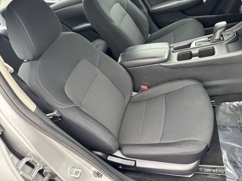 Used 2023 Nissan Sentra S image 19