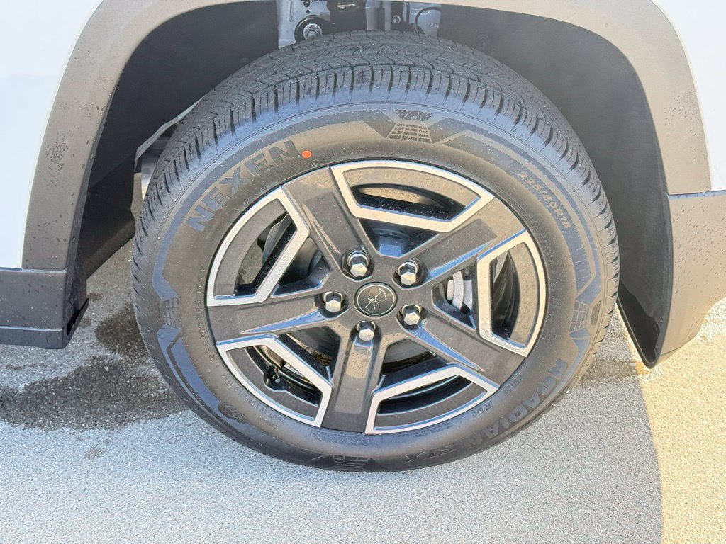 New 2026 Jeep Cherokee Laredo AWD/4WD image 9