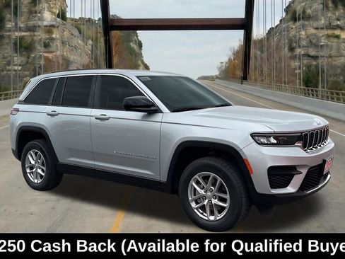 New 2025 Jeep Grand Cherokee Laredo X w/ Luxury Tech Group I RWD image 14