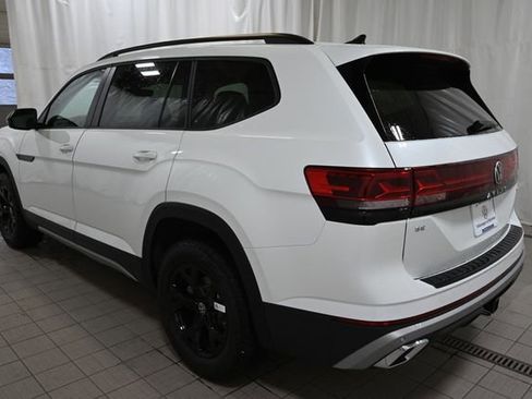 New 2026 Volkswagen Atlas Peak Edition AWD/4WD image 11