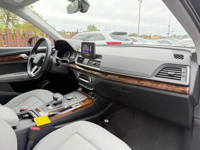 Used 2018 Audi Q5 2.0T Premium Plus AWD/4WD image 31