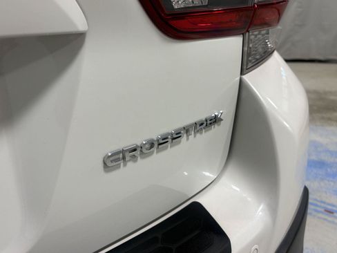 Used 2020 Subaru Crosstrek 2.0i Limited w/ Moonroof Package w/Navigation AWD/4WD image 37