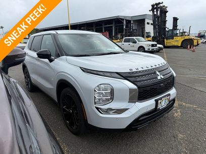 Used 2024 Mitsubishi Outlander SE Black Edition