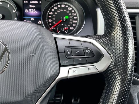 Used 2021 Volkswagen Atlas SE w/ Panoramic Sunroof Package image 11