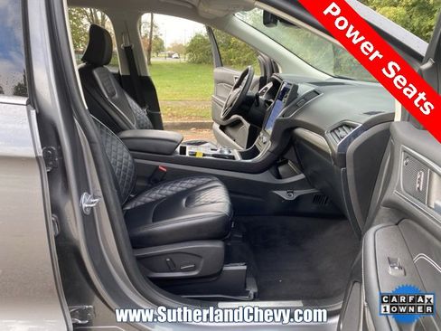 Used 2024 Ford Edge Titanium image 18