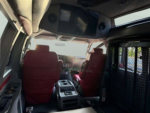Used 2018 GMC Savana 2500 w/ Enhanced Convenience Package RWD image 24