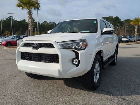Used 2017 Toyota 4Runner SR5 Premium image 8
