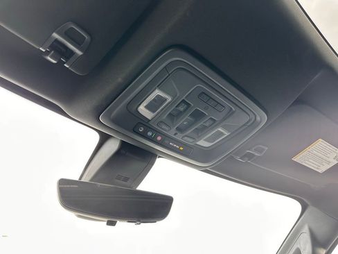 Used 2022 Chevrolet Silverado 1500 High Country w/ Technology Package image 25