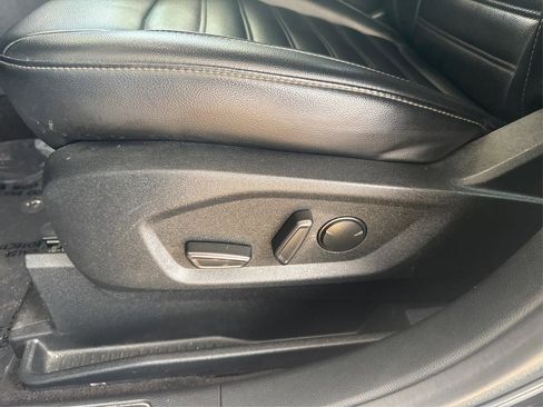 Used 2020 Ford Edge SEL AWD/4WD image 19
