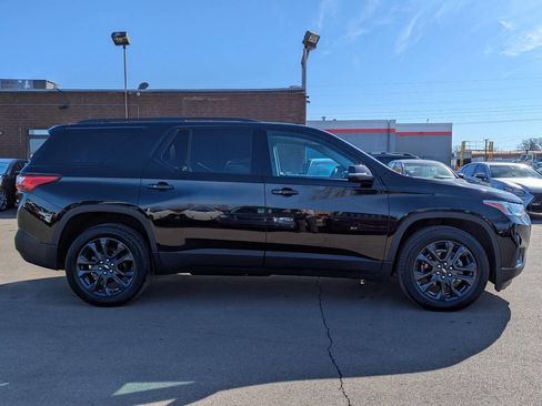 Used 2021 Chevrolet Traverse RS image 3