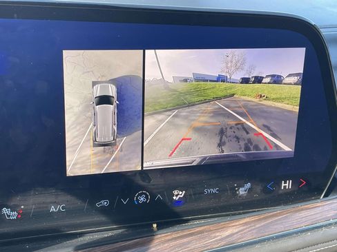 Used 2025 Chevrolet Tahoe Z71 image 19