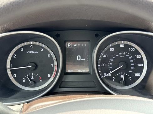Used 2017 Hyundai Santa Fe Sport FWD image 27