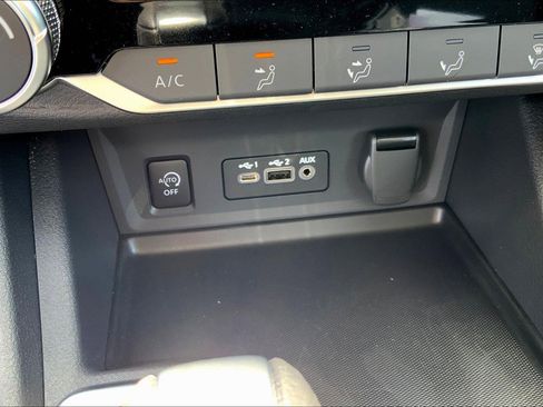 Used 2025 Nissan Sentra SV w/ All-Weather Package image 20