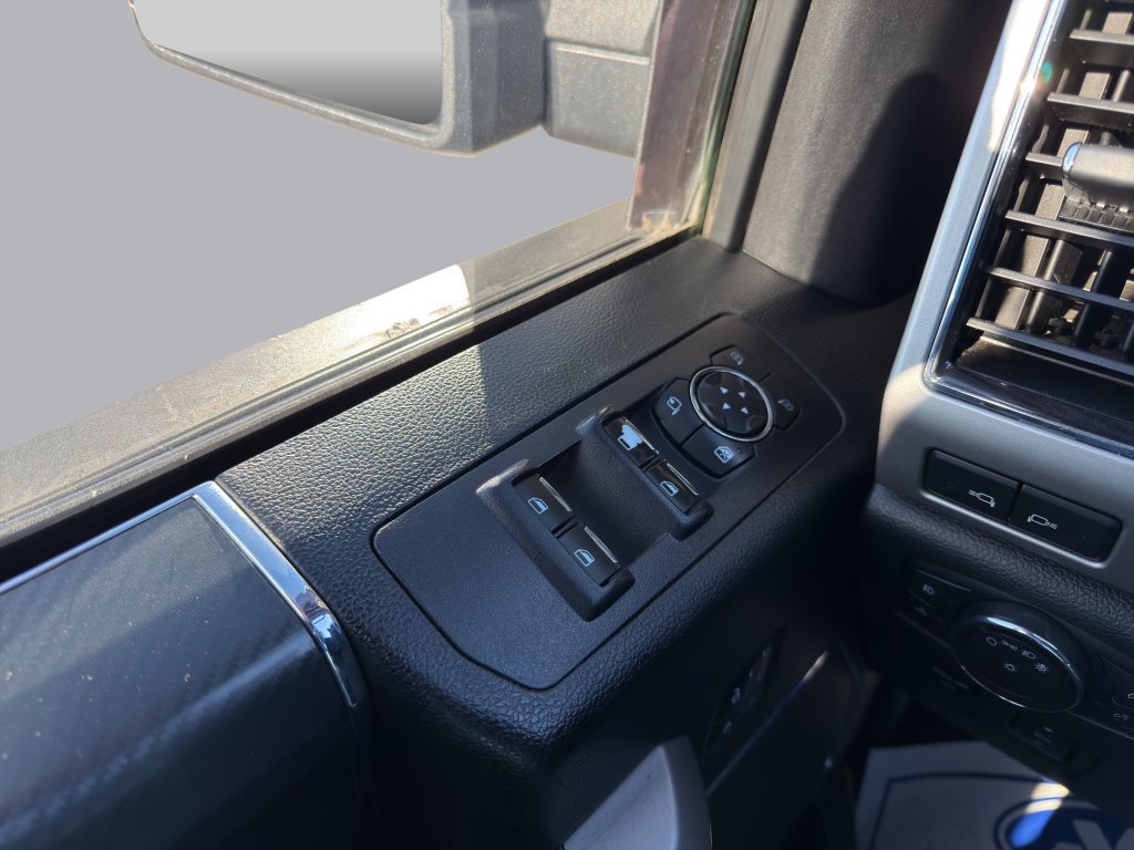 Used 2018 Ford F150 Lariat w/ Equipment Group 502A Luxury AWD/4WD image 40