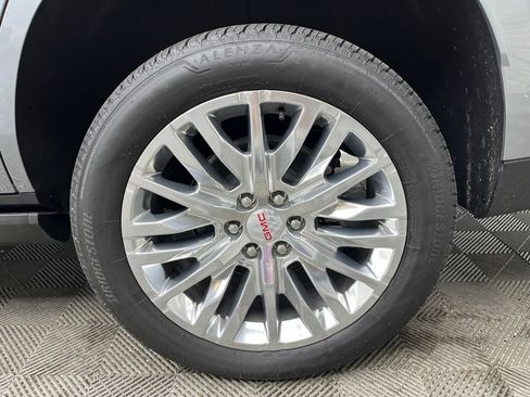 New 2026 GMC Yukon Denali w/ Sun & Power Step Package AWD/4WD image 4