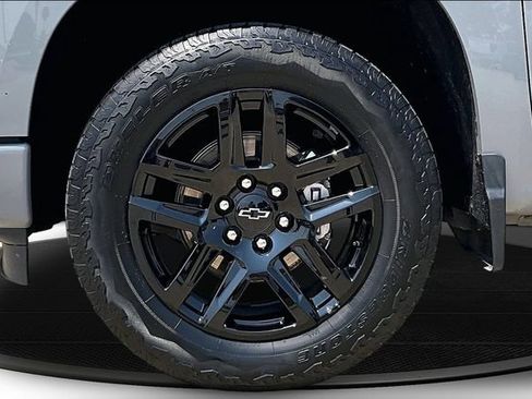Used 2024 Chevrolet Silverado 1500 Custom w/ Turbomax Blackout Package AWD/4WD image 35