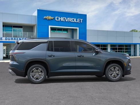 New 2026 Chevrolet Traverse LT w/ Driver Confidence Package FWD image 18