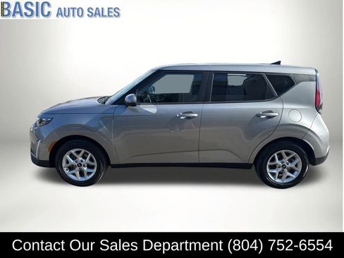 Used 2025 Kia Soul LX w/ LX Technology Package image 1