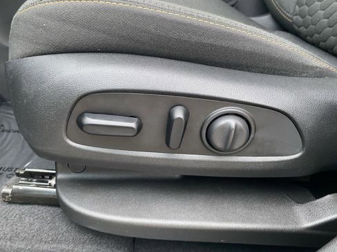 Used 2020 Chevrolet Equinox LT image 14