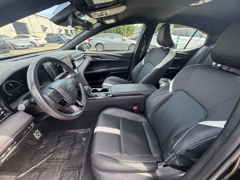 Used 2025 Toyota Camry SE FWD image 28
