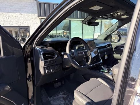 New 2026 GMC Yukon XL Elevation w/ Elevation Premium Package image 19